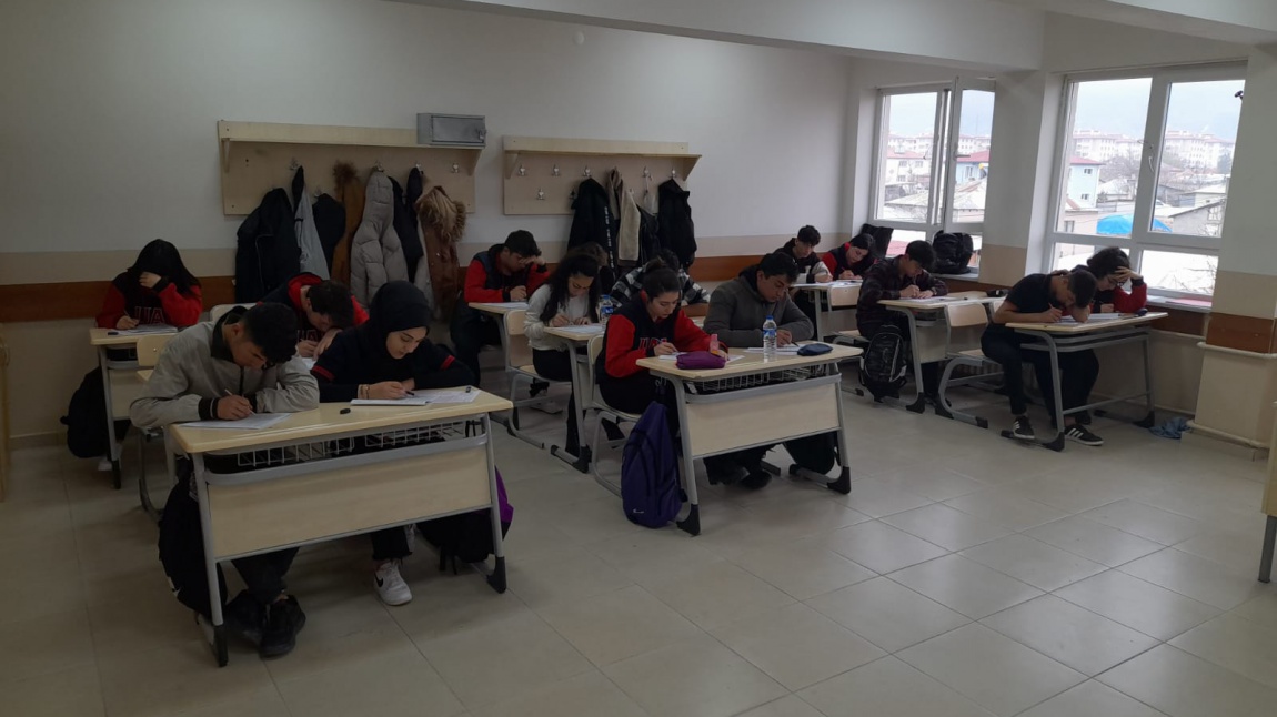Okul Ortaklığı Programı Kapsamında TYT Deneme Sınavı Yapıldı